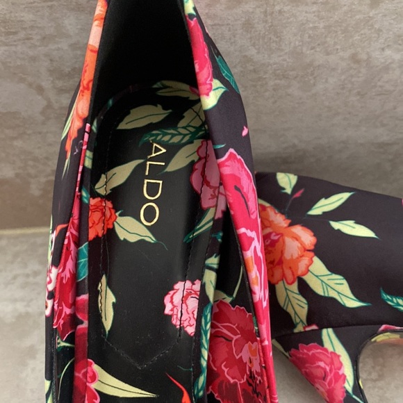 Aldo Floral Pointy Toe Stiletto Heels - Picture 5 of 7